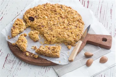   Sbrisolona: Uma Deliciosa Crumble Italiana que Derrete na Boca!